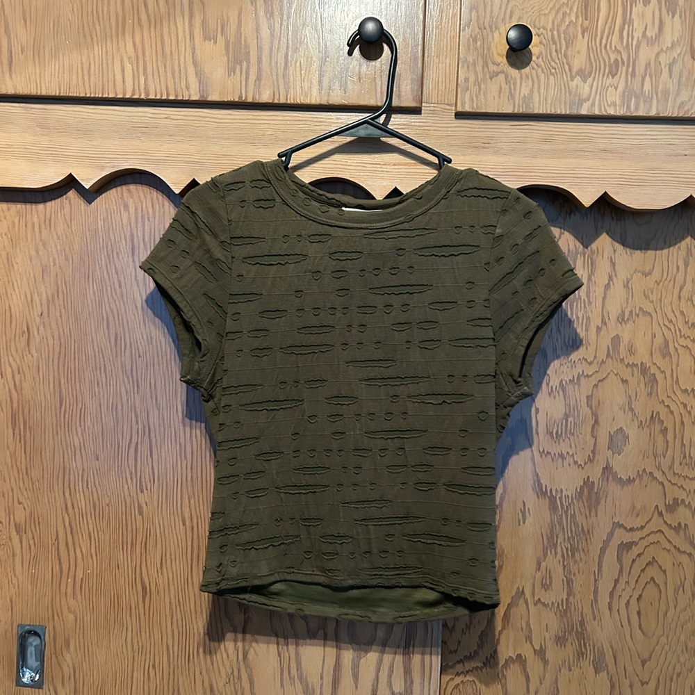 buckle distressed t-shirt